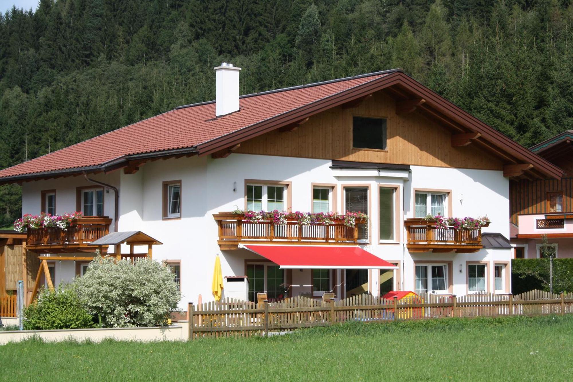 Alpenjuwel Appartements Flachau Extérieur photo